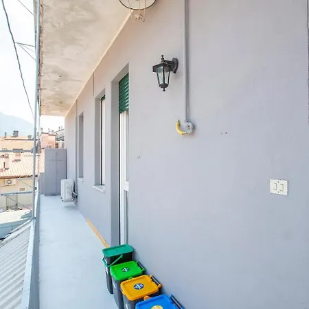 Elengante E Spazioso Vicino Al E Al Centro 아파트
